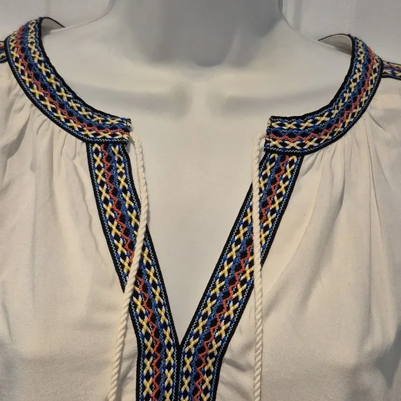 Daniel Rainn Cream Embroidered Tunic Blouse size L - Picture 2 of 7
